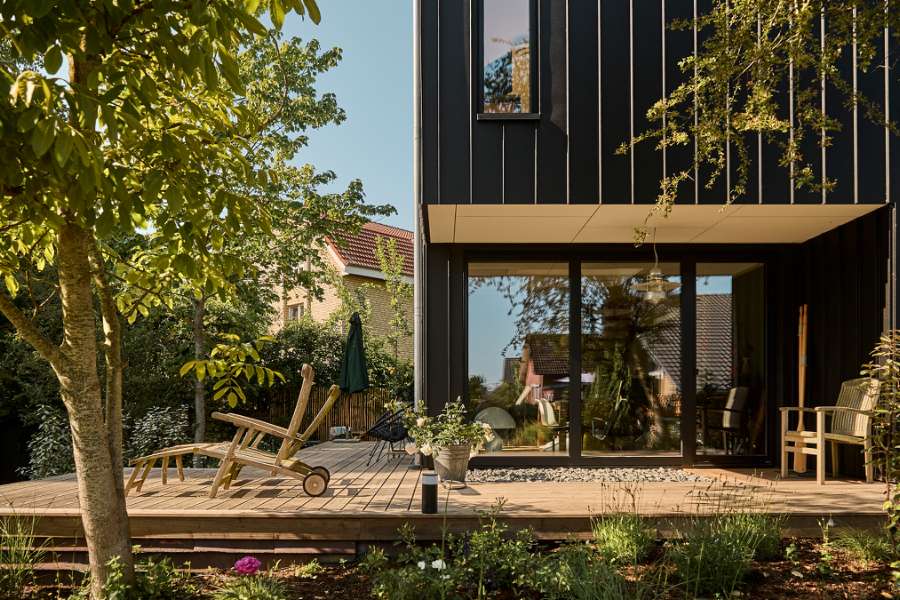 Architekt mit dem Auge für die Details einer Villa mit Naturblick und Fassadenverkleidung aus Stahl und Stein, Konsul Lorenzen Straße 5, 24376 Kappeln